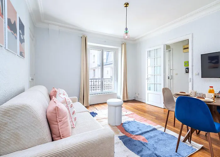 Blue And Pink Flat Next Montparnasse شقة باريس