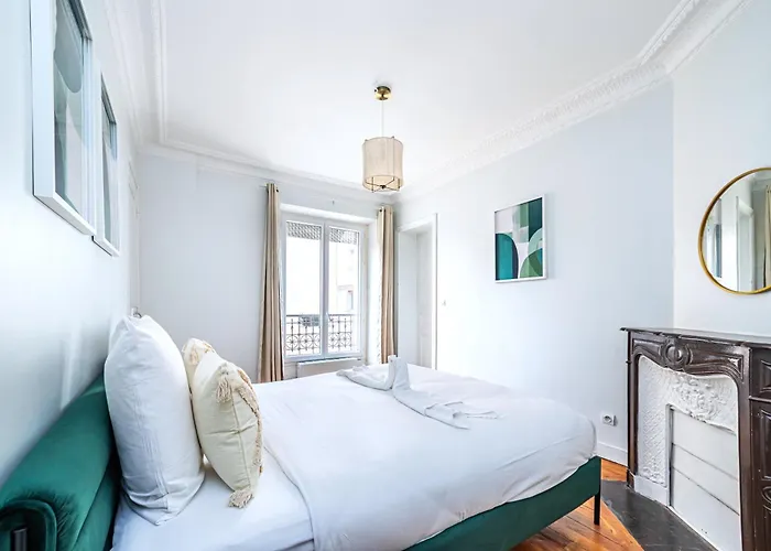 Apartament Blue And Pink Flat Next Montparnasse Paryż