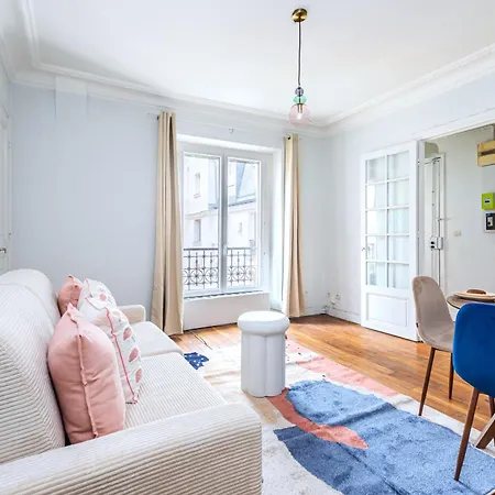 Blue And Pink Flat Next Montparnasse 아파트 파리